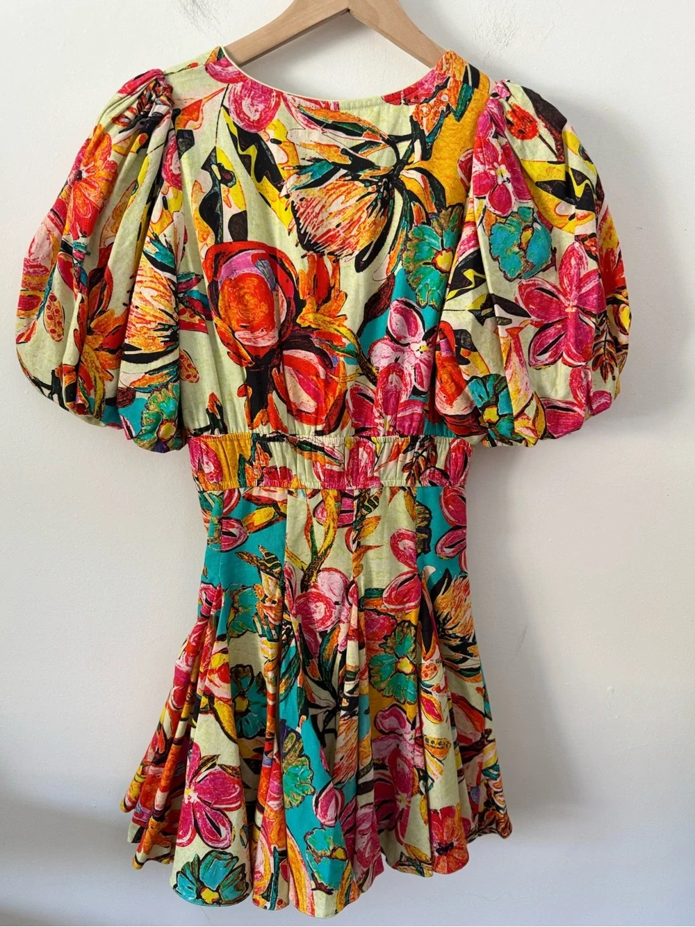 HEMANT & NANDITA vibrant floral